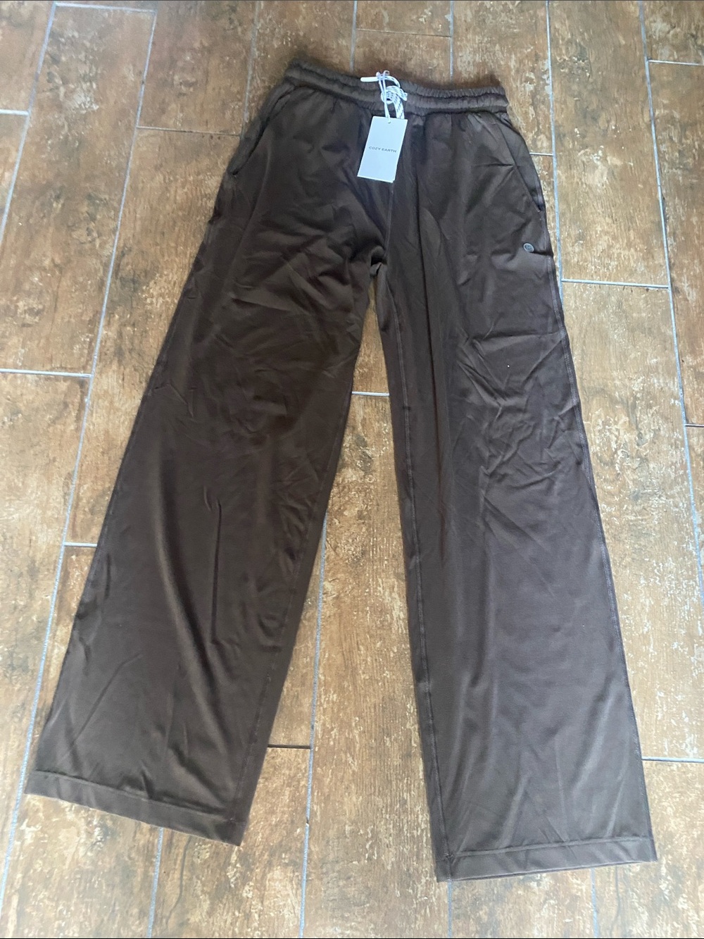 Brown Wide-Leg Pants with Drawstring Waist. Cozy Earth brand. Size xs. NWT.